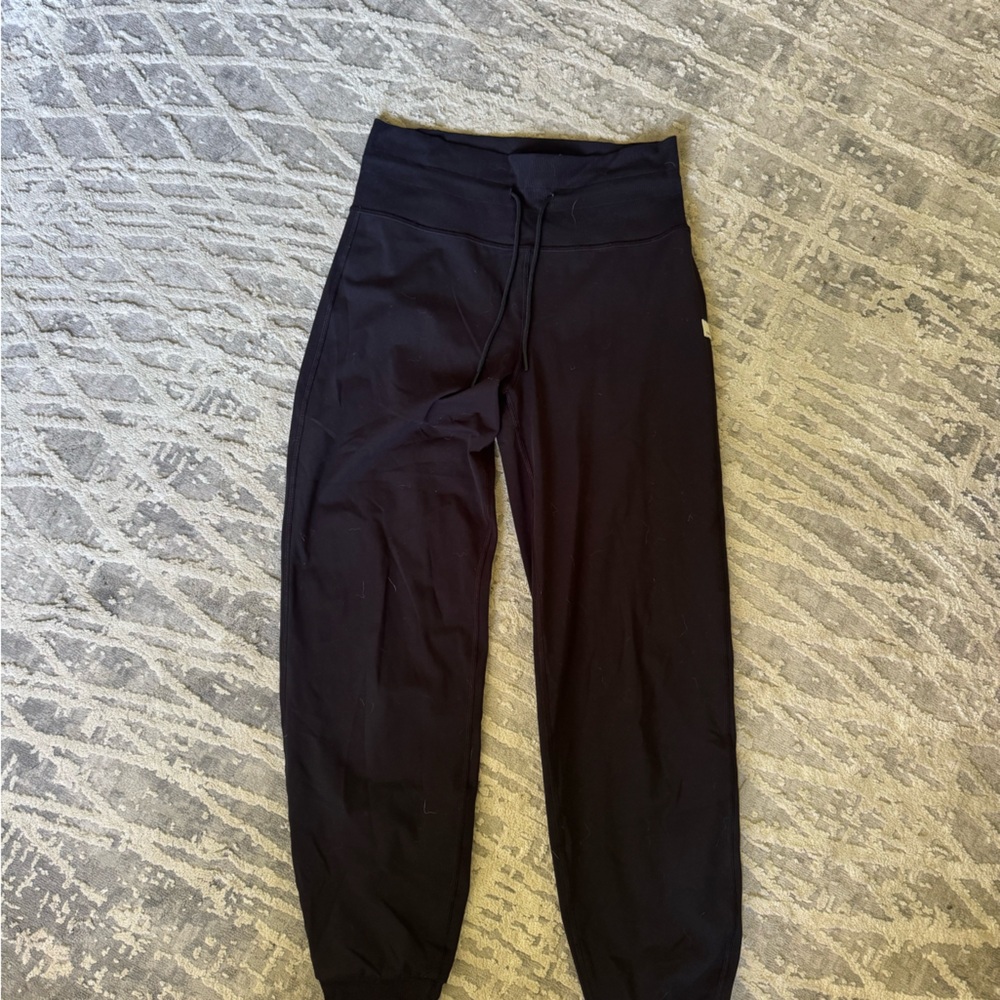 Vuori daily joggers, black size small